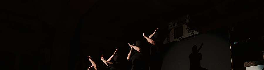 Klicken um die Schaltflächen zu zeigen oder zu verbergen